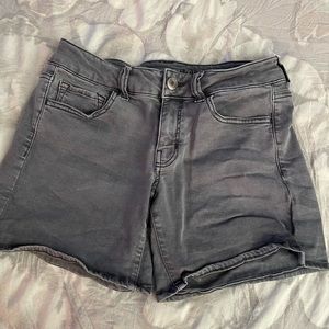 Gray American Eagle shorts